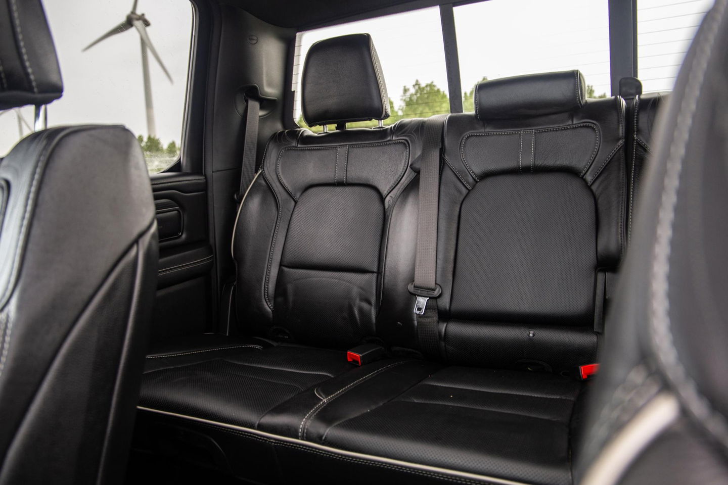 Dodge Ram Pick-Up 1500 5.7 V8 4x4 Crew Cab Limited BPM VRIJ / ALL IN PRIJS / PANO / KLEP / WIDE BODY / GARANTIE