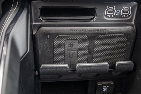 Dodge Ram Pick-Up 1500 5.7 V8 4x4 Crew Cab Limited BPM VRIJ / ALL IN PRIJS / PANO / KLEP / WIDE BODY / GARANTIE