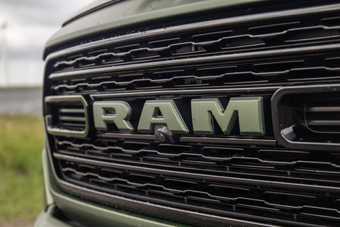 Dodge Ram Pick-Up 1500 5.7 V8 4x4 Crew Cab Limited BPM VRIJ / ALL IN PRIJS / PANO / KLEP / WIDE BODY / GARANTIE