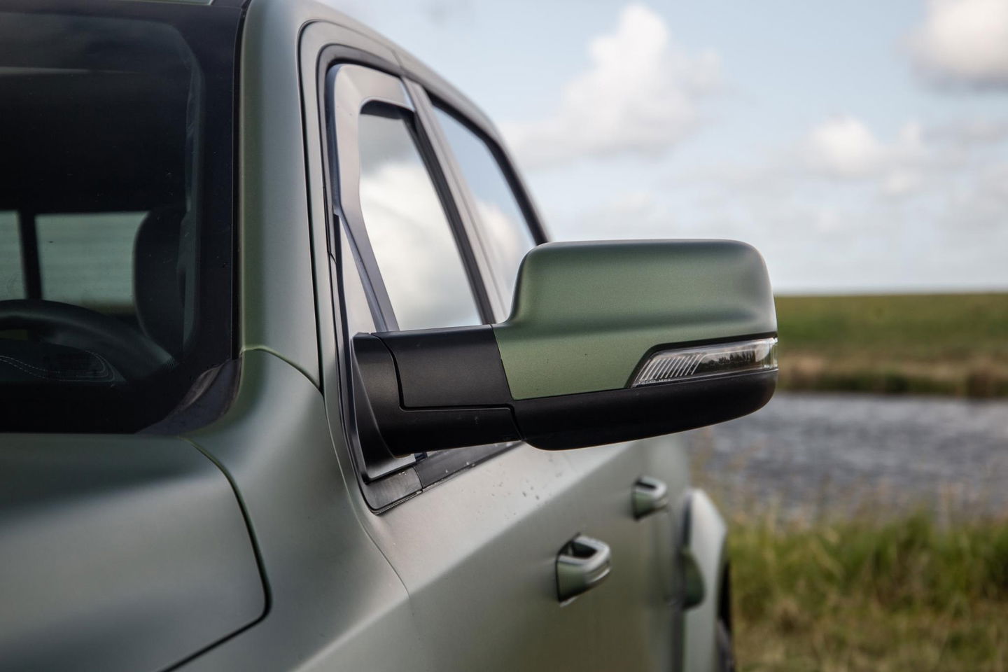 Dodge Ram Pick-Up 1500 5.7 V8 4x4 Crew Cab Limited BPM VRIJ / ALL IN PRIJS / PANO / KLEP / WIDE BODY / GARANTIE