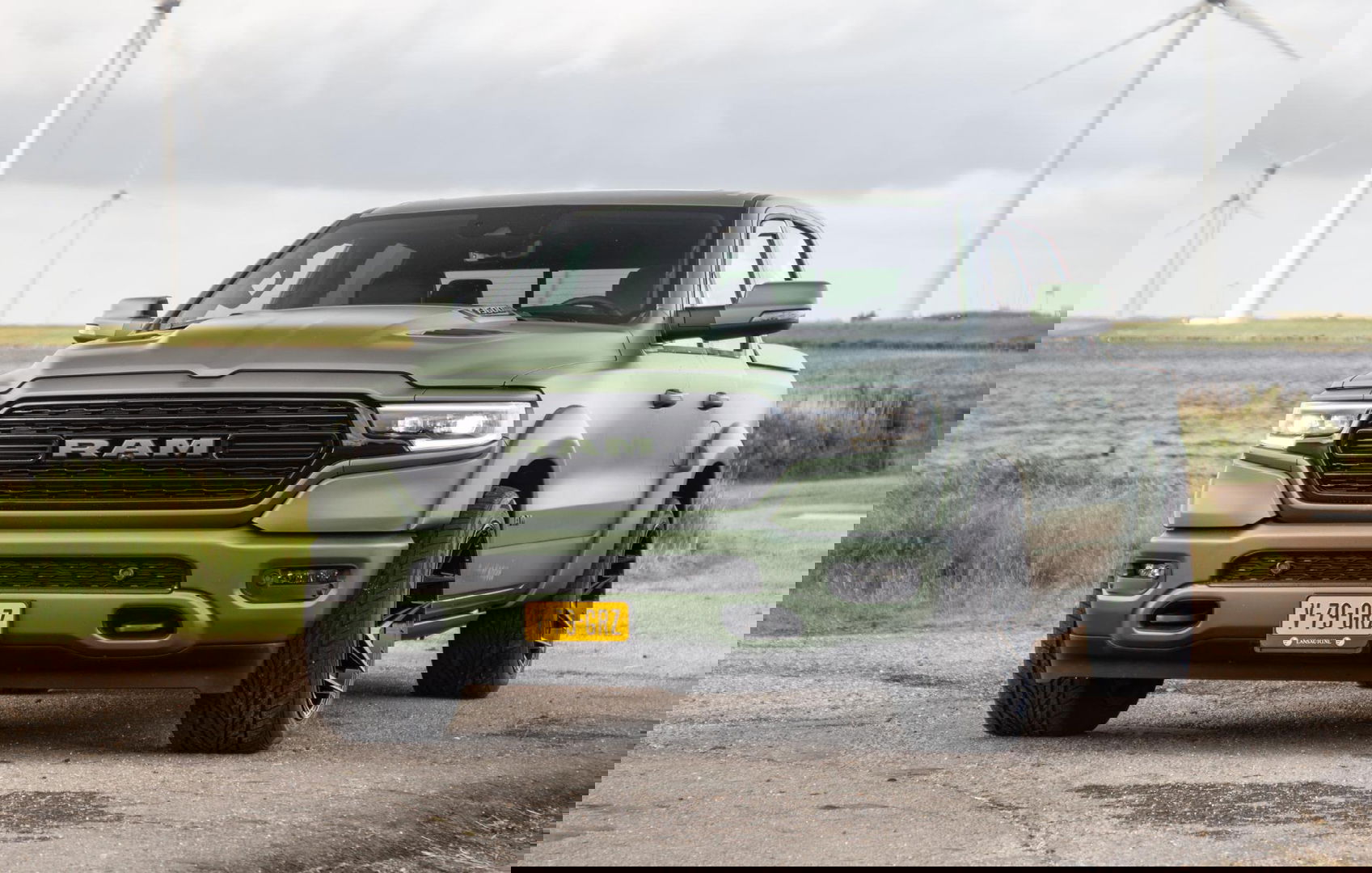 Dodge Ram Pick-Up 1500 5.7 V8 4x4 Crew Cab Limited BPM VRIJ / ALL IN PRIJS / PANO / KLEP / WIDE BODY / GARANTIE