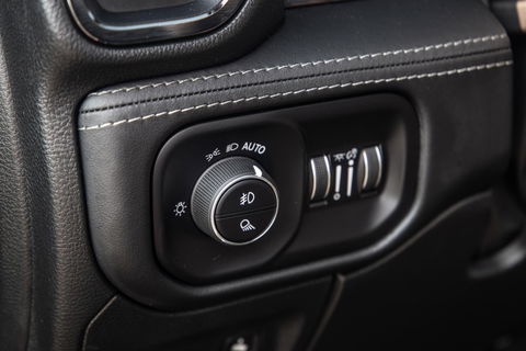 Dodge Ram Pick-Up 1500 5.7 V8 4x4 Crew Cab Limited BPM VRIJ / ALL IN PRIJS / PANO / KLEP / WIDE BODY / GARANTIE