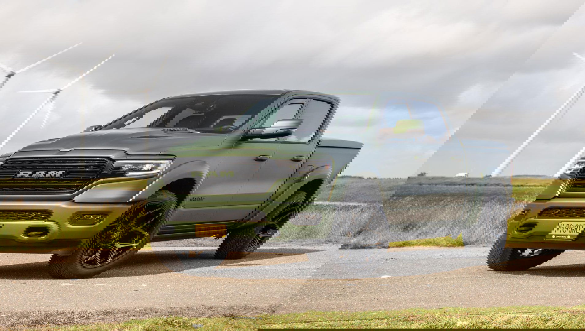 Dodge Ram Pick-Up 1500 5.7 V8 4x4 Crew Cab Limited BPM VRIJ / ALL IN PRIJS / PANO / KLEP / WIDE BODY / GARANTIE