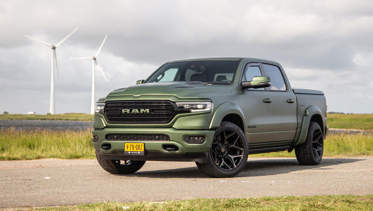Dodge Ram Pick-Up 1500 5.7 V8 4x4 Crew Cab Limited BPM VRIJ / ALL IN PRIJS / PANO / KLEP / WIDE BODY / GARANTIE