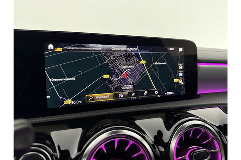 Mercedes-Benz A-Klasse 180 AMG Pano Sfeer LED Virtual Clima Cruise Camera Carplay Navi PDC 19"LMV