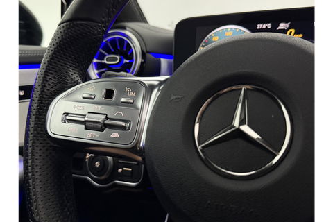 Mercedes-Benz A-Klasse 180 AMG Pano Sfeer LED Virtual Clima Cruise Camera Carplay Navi PDC 19"LMV