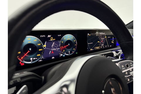 Mercedes-Benz A-Klasse 180 AMG Pano Sfeer LED Virtual Clima Cruise Camera Carplay Navi PDC 19"LMV