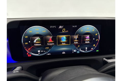 Mercedes-Benz A-Klasse 180 AMG Pano Sfeer LED Virtual Clima Cruise Camera Carplay Navi PDC 19"LMV