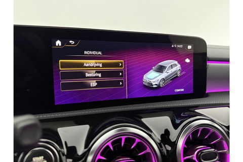 Mercedes-Benz A-Klasse 180 AMG Pano Sfeer LED Virtual Clima Cruise Camera Carplay Navi PDC 19"LMV