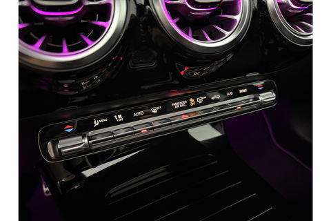 Mercedes-Benz A-Klasse 180 AMG Pano Sfeer LED Virtual Clima Cruise Camera Carplay Navi PDC 19"LMV