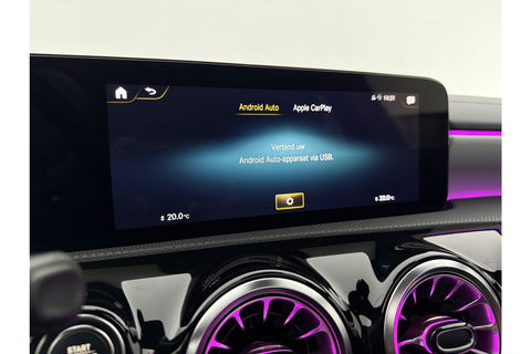 Mercedes-Benz A-Klasse 180 AMG Pano Sfeer LED Virtual Clima Cruise Camera Carplay Navi PDC 19"LMV
