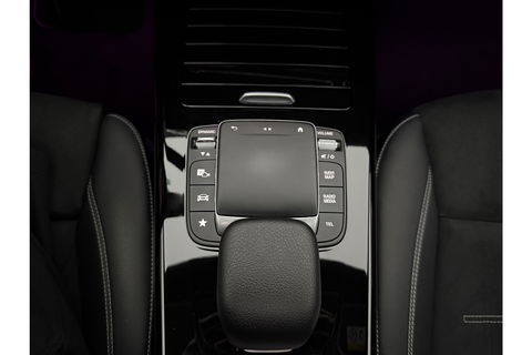 Mercedes-Benz A-Klasse 180 AMG Pano Sfeer LED Virtual Clima Cruise Camera Carplay Navi PDC 19"LMV