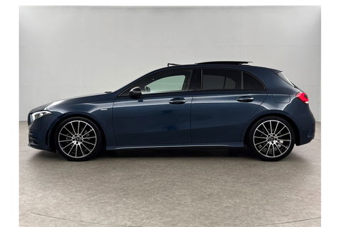 Mercedes-Benz A-Klasse 180 AMG Pano Sfeer LED Virtual Clima Cruise Camera Carplay Navi PDC 19"LMV