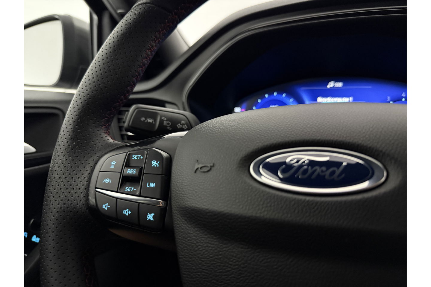 Ford Focus 1.5 EcoBoost ST Line X Business 150PK b&o Virtual LED Clima Cruise Camera Carplay PDC 18"LMV
