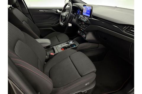 Ford Focus 1.5 EcoBoost ST Line X Business 150PK b&o Virtual LED Clima Cruise Camera Carplay PDC 18"LMV