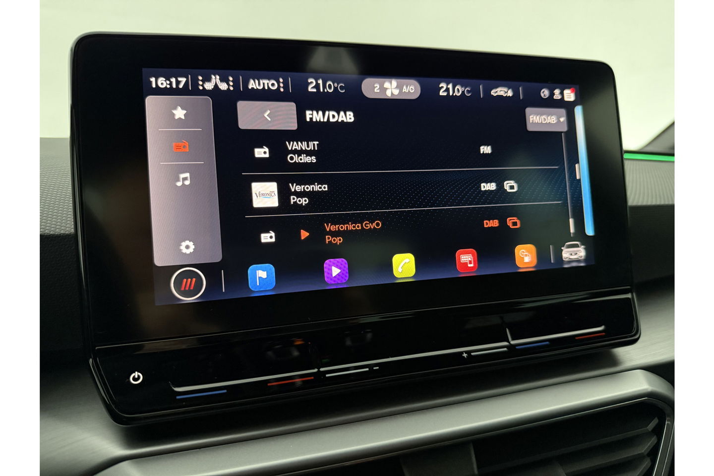 SEAT Leon 1.5 eTSI FR Launch Edition 150PK Sfeer LED Clima Cruise Carplay Camera Virtual Navi PDC 17"LMV