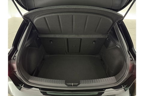 SEAT Leon 1.5 eTSI FR Launch Edition 150PK Sfeer LED Clima Cruise Carplay Camera Virtual Navi PDC 17"LMV
