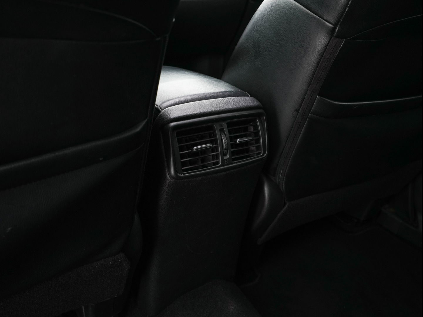 Nissan X-Trail 1.6 dCi Tekna Aut. *PANO | LUXURY-LEATHER | LED-LIGHTS | TOP-VIEW | JBL-AUDIO | BLINDSPOT | KEYLESS | HEATED-COMFORT-SEATS | NAVI-FULLMAP | 19''ALU*
