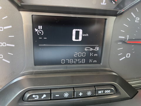 Peugeot Partner 1.5 BlueHDI Premium / vaste prijs rijklaar € 12.450 ex btw / lease vanaf € 210 / Apple Carplay Android Auo / airco / cruise / armsteun / euro 6 diesel / bpm vrij !