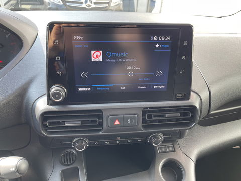 Peugeot Partner 1.5 BlueHDI Premium / vaste prijs rijklaar € 12.450 ex btw / lease vanaf € 210 / Apple Carplay Android Auo / airco / cruise / armsteun / euro 6 diesel / bpm vrij !