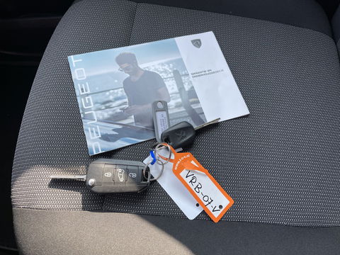 Peugeot Partner 1.5 BlueHDI Premium / vaste prijs rijklaar € 12.450 ex btw / lease vanaf € 210 / Apple Carplay Android Auo / airco / cruise / armsteun / euro 6 diesel / bpm vrij !