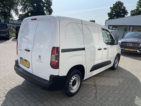 Peugeot Partner 1.5 BlueHDI Premium / vaste prijs rijklaar € 12.450 ex btw / lease vanaf € 210 / Apple Carplay Android Auo / airco / cruise / armsteun / euro 6 diesel / bpm vrij !