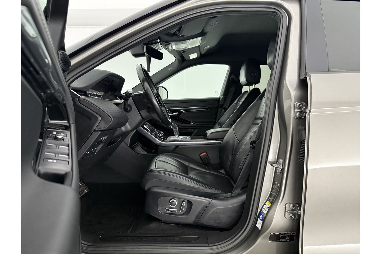 Land Rover Range Rover Evoque 1.5 P300E AWD 309PK R-Dynamic S 360 Camera LED Carplay Trekhaak Navigatie Virtual Leder PDC 20"LMV