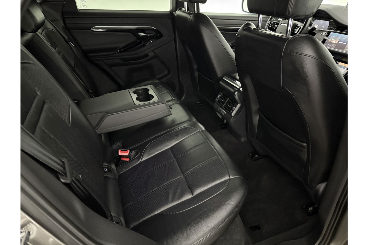 Land Rover Range Rover Evoque 1.5 P300E AWD 309PK R-Dynamic S 360 Camera LED Carplay Trekhaak Navigatie Virtual Leder PDC 20"LMV
