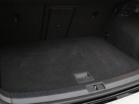 Volkswagen Golf 1.0 TSI Business Edition Connected | Camera | Cruise control | Carplay | Climate control | Navigatie | Bleutooth