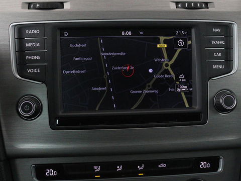 Volkswagen Golf 1.0 TSI Business Edition Connected | Camera | Cruise control | Carplay | Climate control | Navigatie | Bleutooth