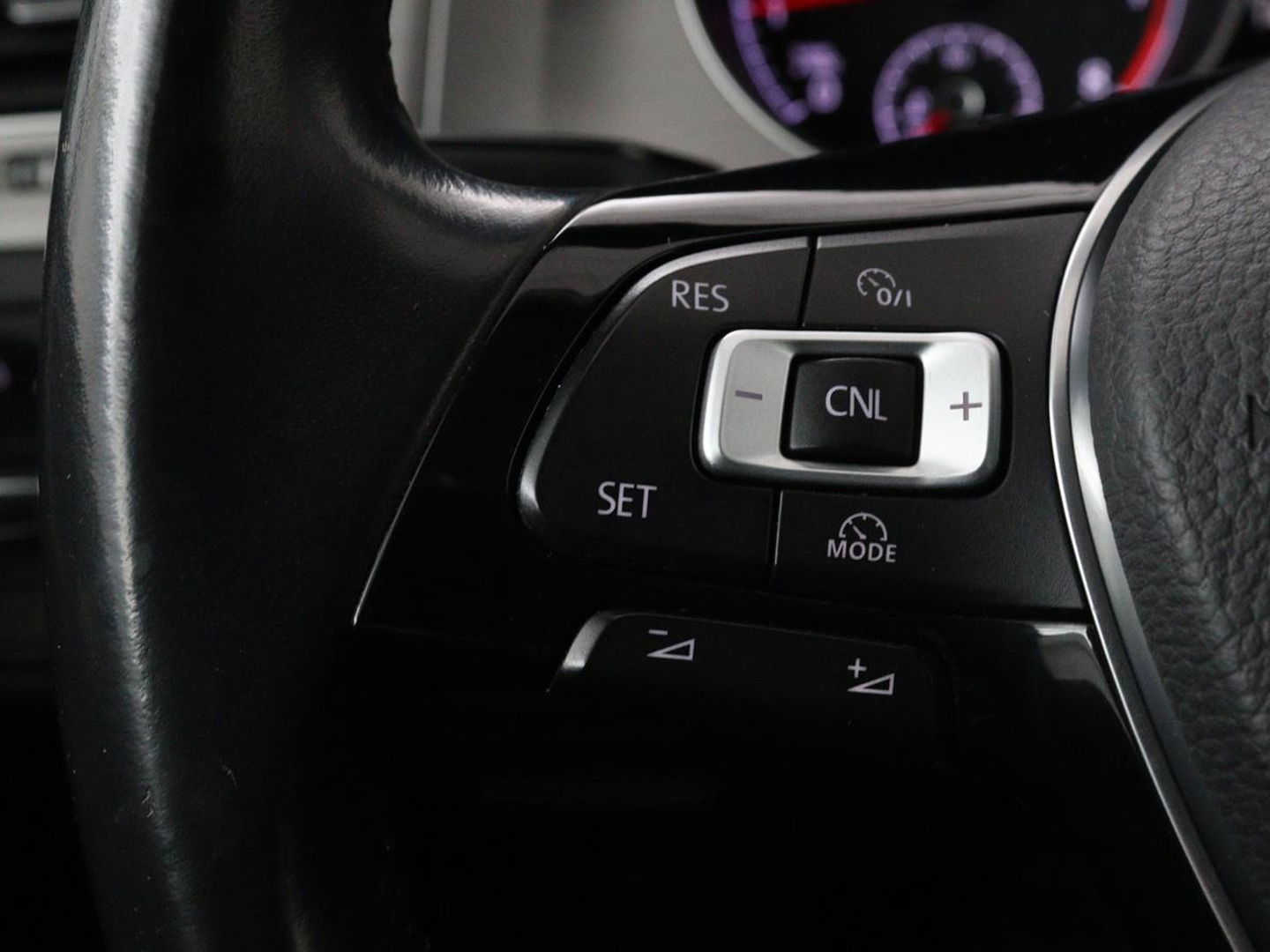 Volkswagen Golf 1.0 TSI Business Edition Connected | Camera | Cruise control | Carplay | Climate control | Navigatie | Bleutooth