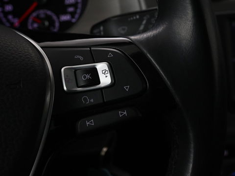 Volkswagen Golf 1.0 TSI Business Edition Connected | Camera | Cruise control | Carplay | Climate control | Navigatie | Bleutooth