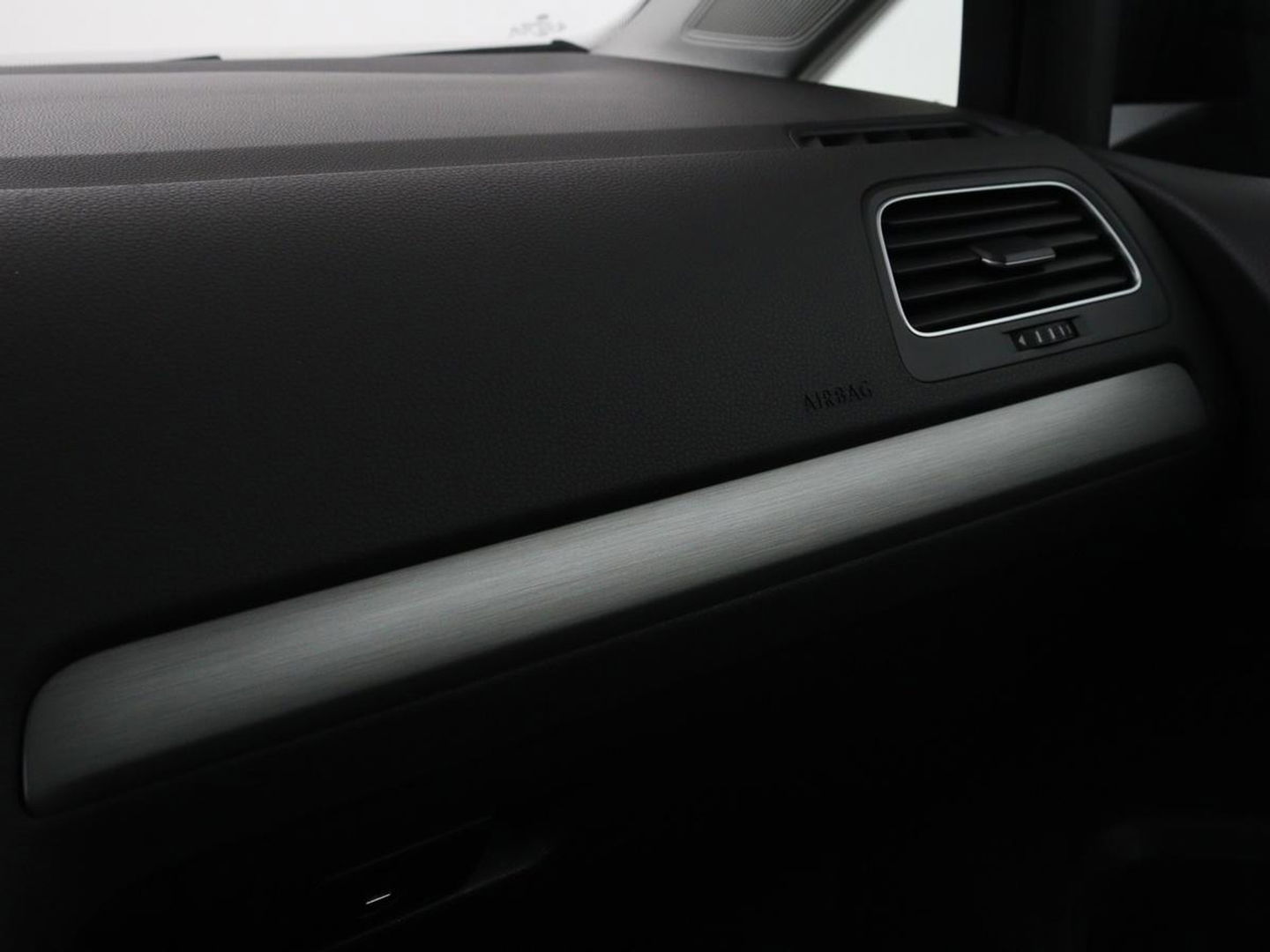 Volkswagen Golf 1.0 TSI Business Edition Connected | Camera | Cruise control | Carplay | Climate control | Navigatie | Bleutooth