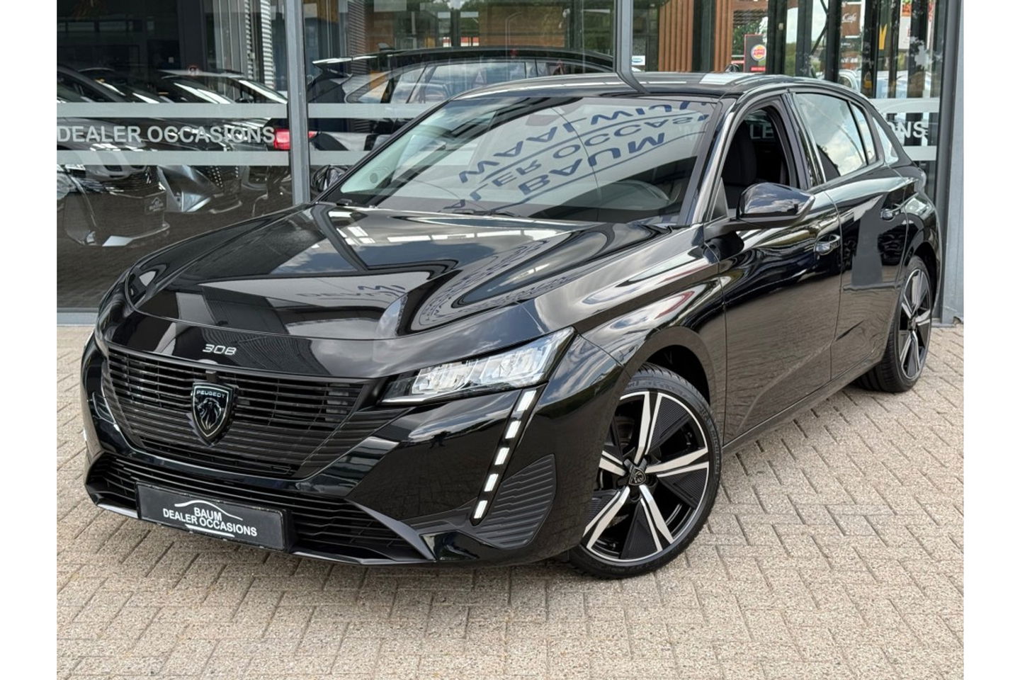 Peugeot 308 1.2 PURETECH 110PK ALLUREPACK CLIMA NAVI CARPLAY PDC.