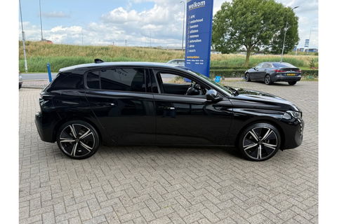 Peugeot 308 1.2 PURETECH 110PK ALLUREPACK CLIMA NAVI CARPLAY PDC.