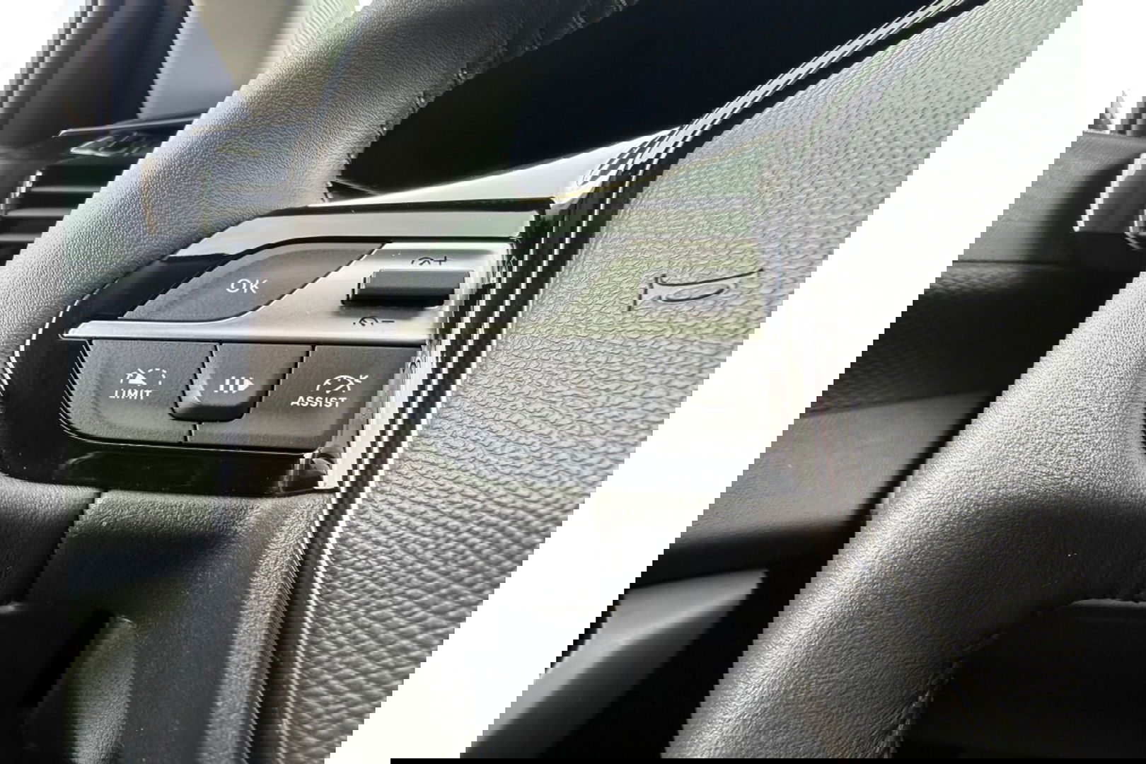 Peugeot 308 1.2 PURETECH 110PK ALLUREPACK CLIMA NAVI CARPLAY PDC.