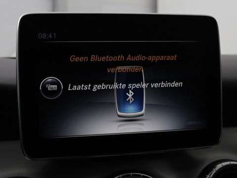 Mercedes-Benz CLA-Klasse Shooting Brake 200 OrangeArt Edition | Panoramadak | Camera | Stoelverwarming | Bleutooth | LMV 18 inch | LED | Cruise control | Alcantara