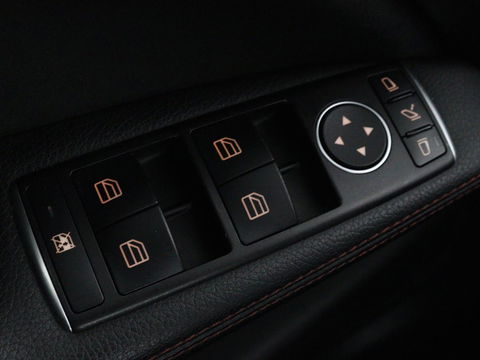 Mercedes-Benz CLA-Klasse Shooting Brake 200 OrangeArt Edition | Panoramadak | Camera | Stoelverwarming | Bleutooth | LMV 18 inch | LED | Cruise control | Alcantara