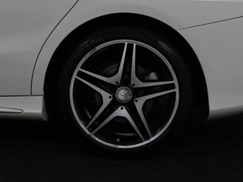 Mercedes-Benz CLA-Klasse Shooting Brake 200 OrangeArt Edition | Panoramadak | Camera | Stoelverwarming | Bleutooth | LMV 18 inch | LED | Cruise control | Alcantara
