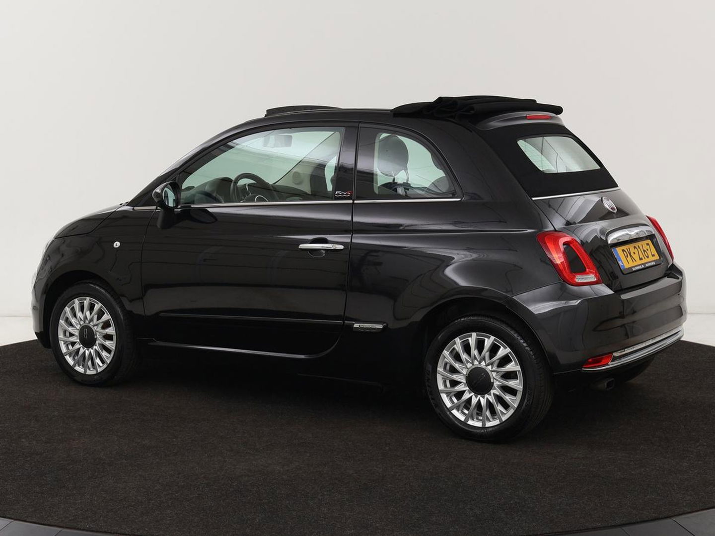 Fiat 500C 0.9 TwinAir Turbo Lounge | Cabrio | Vouwdak | Bleutooth | Cruise control | Airco | LMV 15 inch | DAB | Navigatie