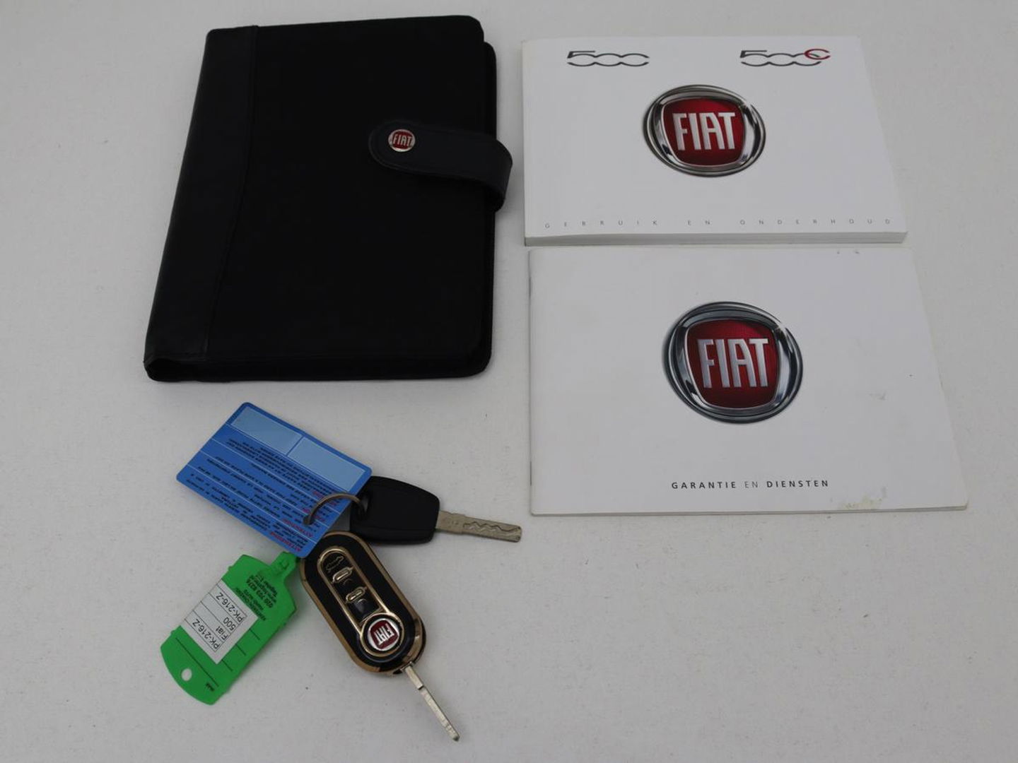 Fiat 500C 0.9 TwinAir Turbo Lounge | Cabrio | Vouwdak | Bleutooth | Cruise control | Airco | LMV 15 inch | DAB | Navigatie