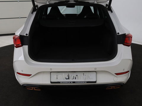SEAT Leon 1.4 e-Hybrid Limited | Panoramadak | Camera | Adaptive cruise | Carplay | Memory | Stoel & Stuurverwarming