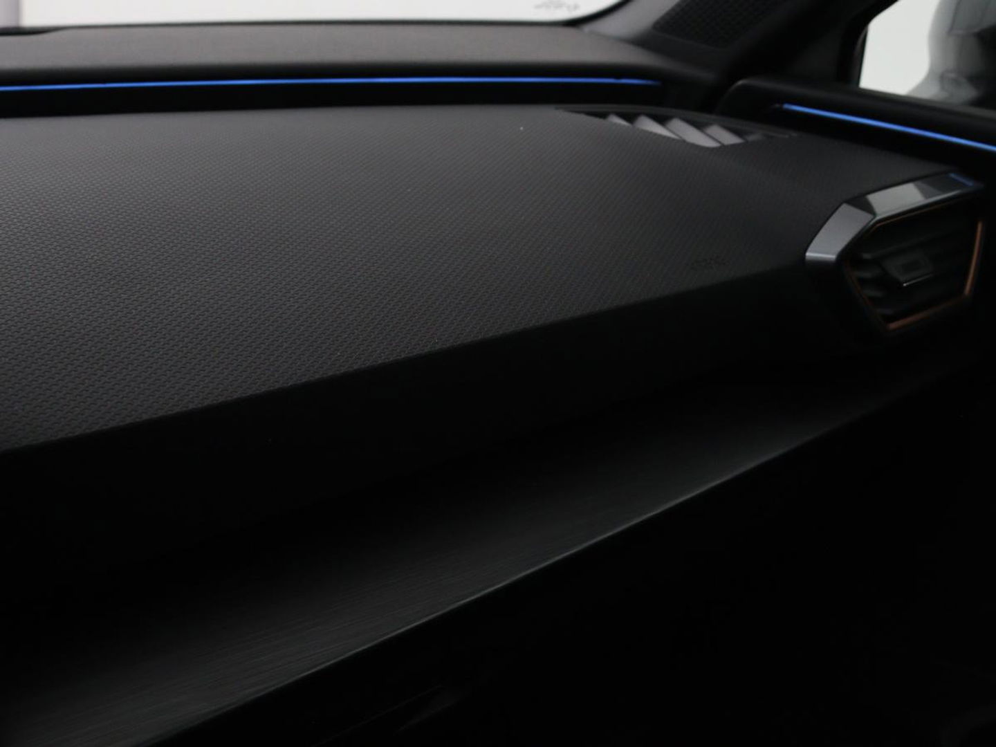SEAT Leon 1.4 e-Hybrid Limited | Panoramadak | Camera | Adaptive cruise | Carplay | Memory | Stoel & Stuurverwarming