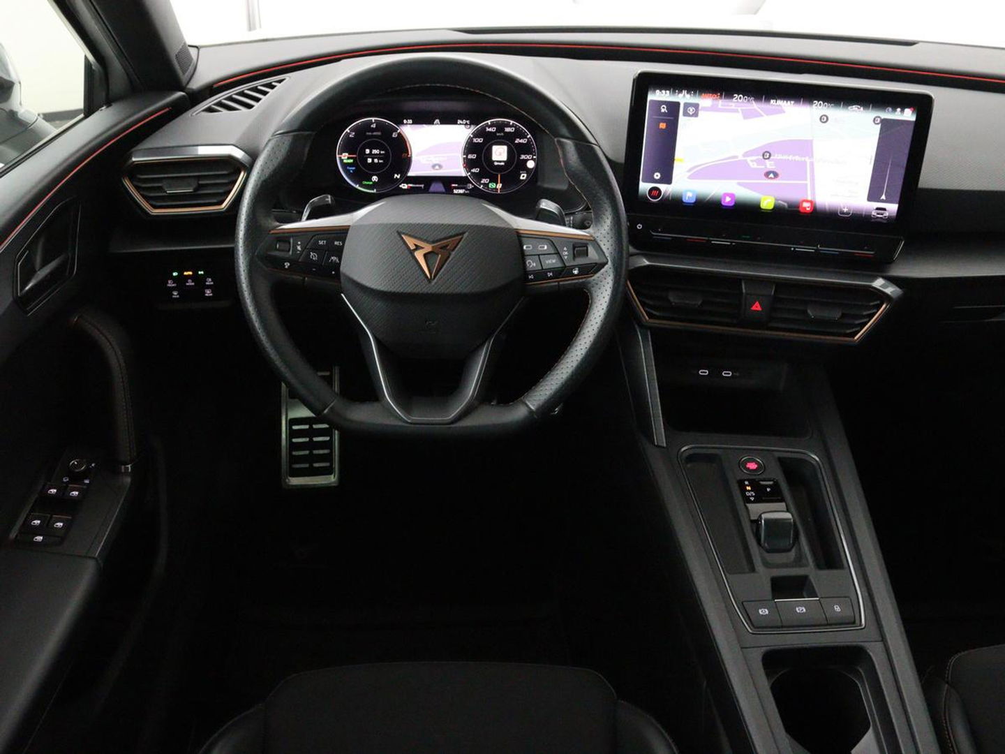 SEAT Leon 1.4 e-Hybrid Limited | Panoramadak | Camera | Adaptive cruise | Carplay | Memory | Stoel & Stuurverwarming