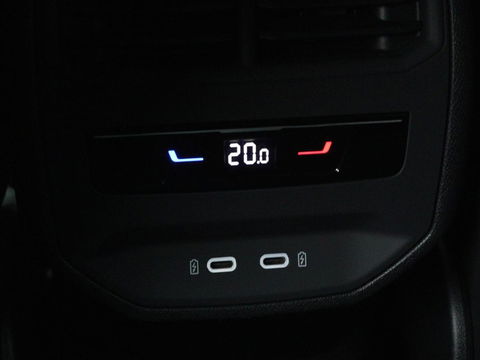 SEAT Leon 1.4 e-Hybrid Limited | Panoramadak | Camera | Adaptive cruise | Carplay | Memory | Stoel & Stuurverwarming