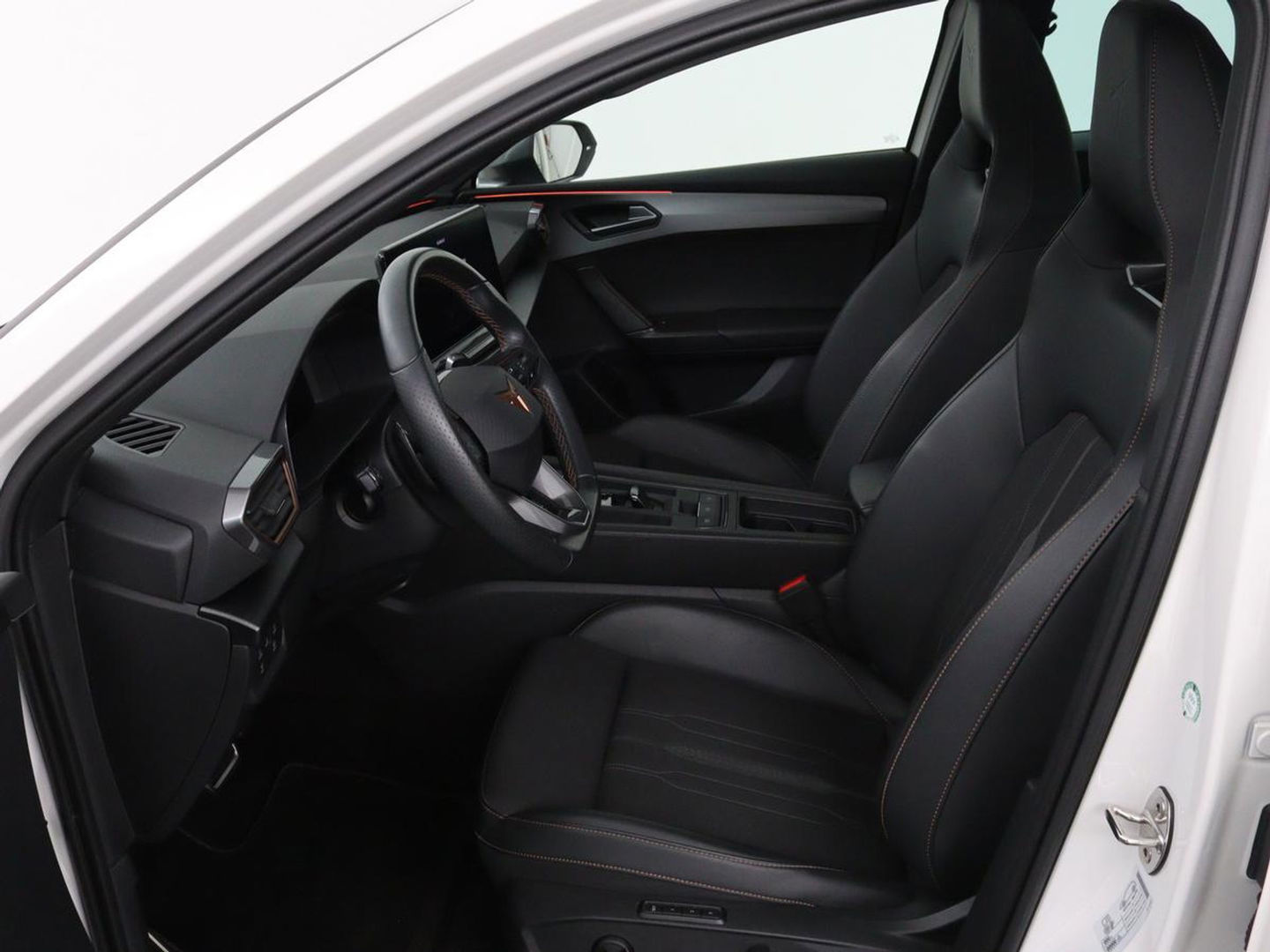 SEAT Leon 1.4 e-Hybrid Limited | Panoramadak | Camera | Adaptive cruise | Carplay | Memory | Stoel & Stuurverwarming