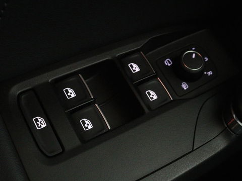 SEAT Leon 1.4 e-Hybrid Limited | Panoramadak | Camera | Adaptive cruise | Carplay | Memory | Stoel & Stuurverwarming