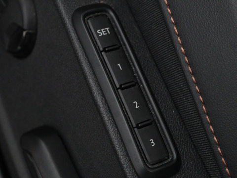 SEAT Leon 1.4 e-Hybrid Limited | Panoramadak | Camera | Adaptive cruise | Carplay | Memory | Stoel & Stuurverwarming