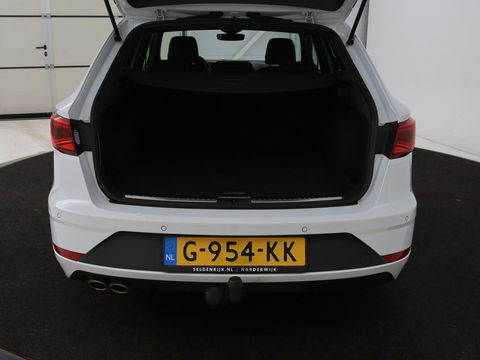 SEAT León ST 1.5 TSI FR Intense | Panoramadak | DSG | Stoelverwarming | Carplay | Camera | Trekhaak | Full-LED | Keyless | Navigatie