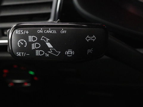 SEAT León ST 1.5 TSI FR Intense | Panoramadak | DSG | Stoelverwarming | Carplay | Camera | Trekhaak | Full-LED | Keyless | Navigatie